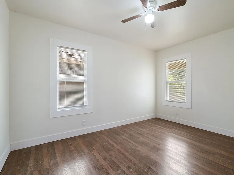 615 W Hollywood — Photo 18