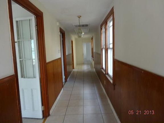 3rd image of 2258 Urquhart St