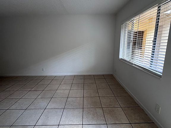 3rd image of 515 S Sequoia Dr APT 112