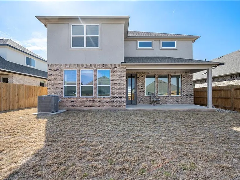 420 Deerpath St — Photo 18