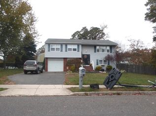 572 Duchess Ct, Toms River, NJ
