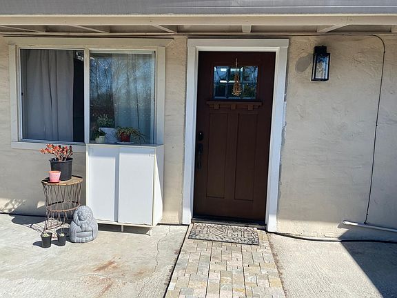 3rd image of 916 Blazingwood Dr