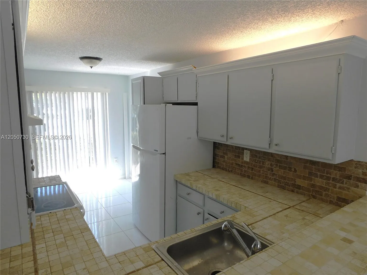 Crystal View Townhomes — Photo 4