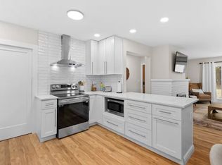 508 E High Point Rd, Peoria, IL 61614