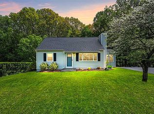 203 Broadmoor Dr, Camillus, NY 13031
