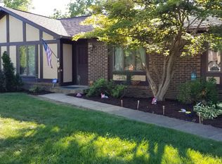 871 Granada Dr, Greenwood, IN