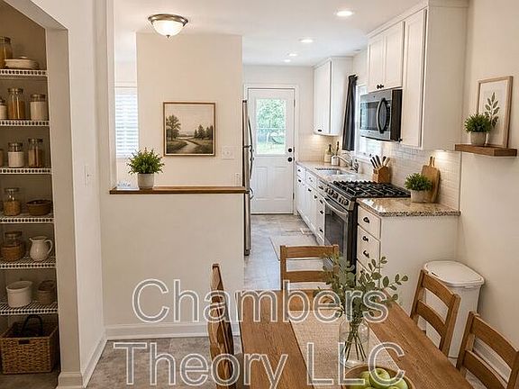 3rd image of 6514 Berkshire Dr