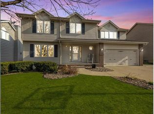 5077 Raintree Dr, West Des Moines, IA 50265