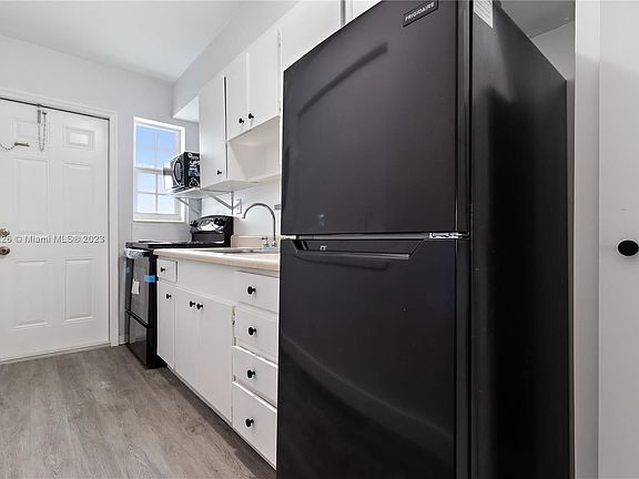 5th image of 170 NE 170th St #205A