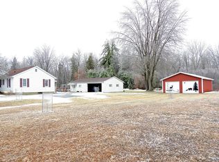 2919 N Castor Rd, Coleman, MI 48618