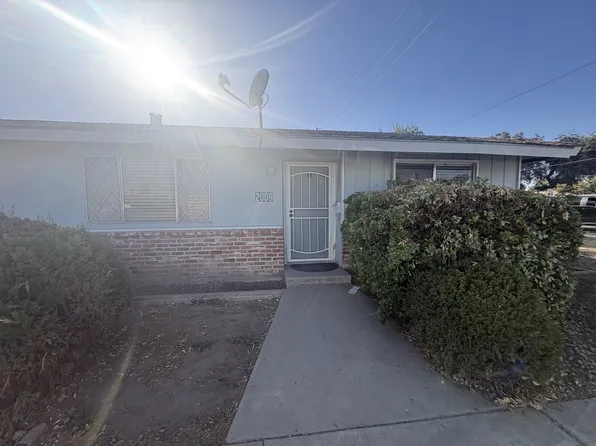 2009 S County Center Dr, Visalia, CA 93277