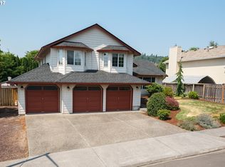 141 SW Mawrcrest Ave, Gresham, OR 97080