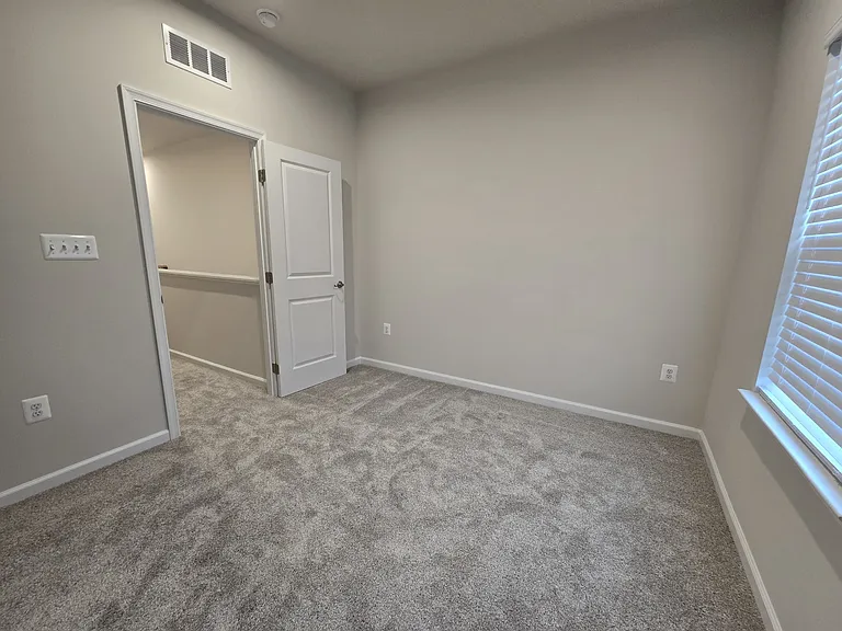 4928 Dunhaven Dr — Photo 26