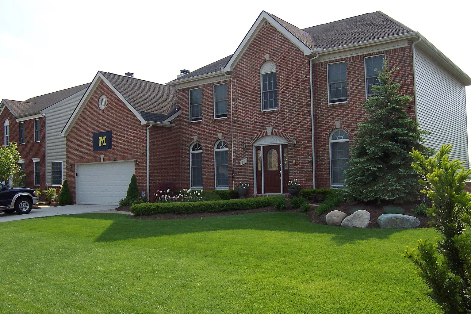 1101 Shetland Dr photo 1