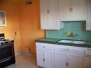 2nd image of 521 N Elm St