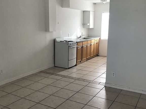 4th image of 660 NE 88th Ter APT 9