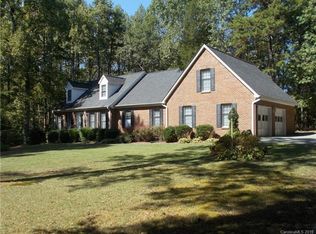 1263 Dorchester Rd, Gastonia, NC 28056