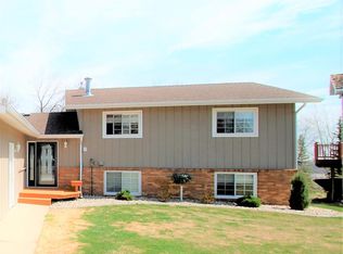 10 Glacial Ct, Minot, ND 58703