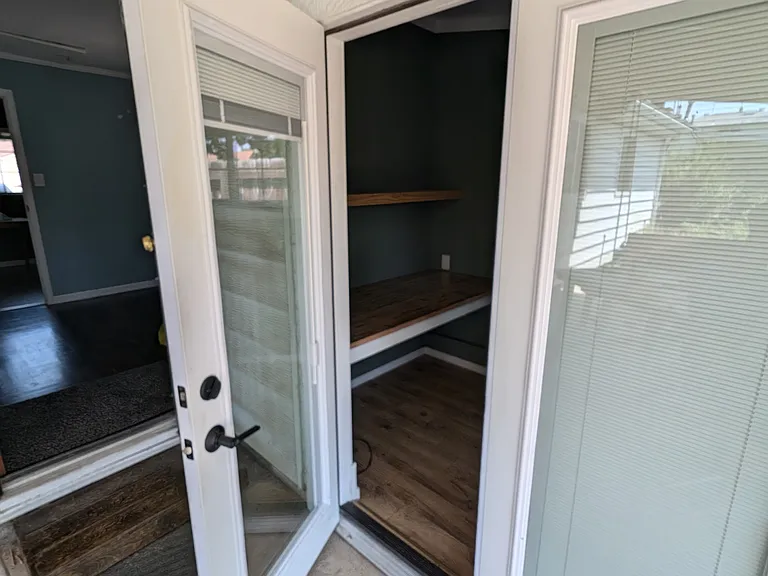 Exterior office space