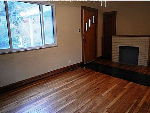4th image of 4702 Washington St W