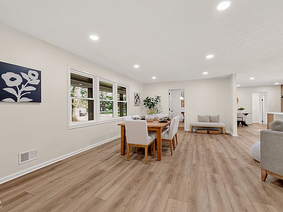 4th image of 9230 Westfield Blvd