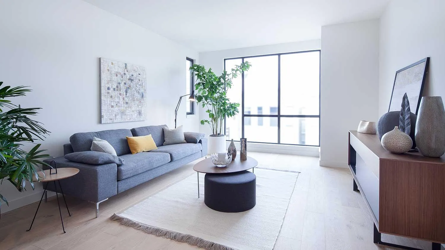 1 bed, 726 sqft, $4,488 — Photo 3