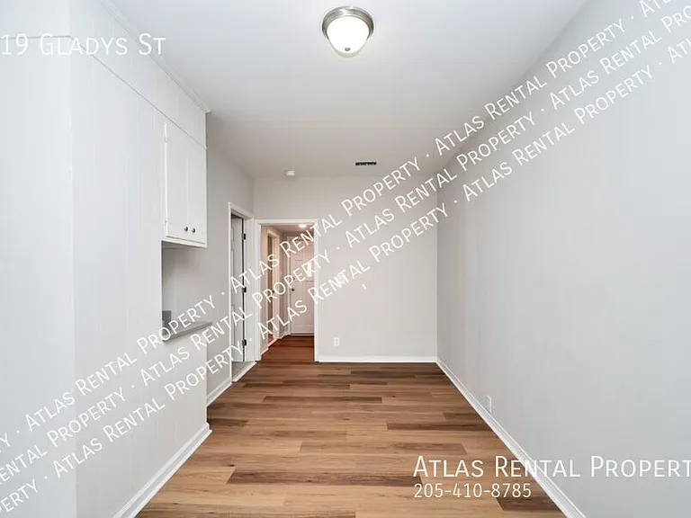 419 Gladys St — Photo 15