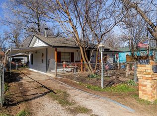 1205 E James St, Cleburne, TX 76031