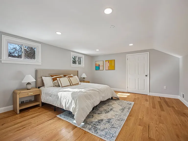 20 Edgar St — Photo 14