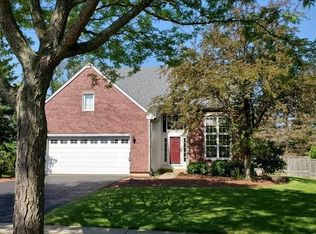 1564 Dogwood Dr, Crystal Lake, IL 60014