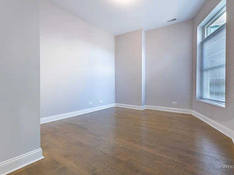 1620 W Warren Blvd #2F — Photo 9