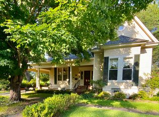 206 S Hickory St, Aberdeen, MS 39730