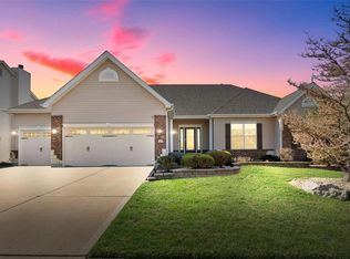 925 Sill Ridge Dr, Dardenne Prairie, MO 63368