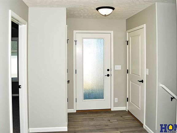 3rd image of 7717 Lilee Ln