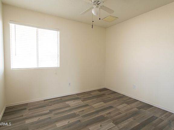 4th image of 1005 W MURIEL Drive