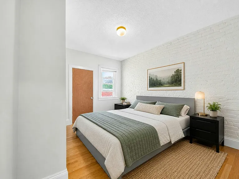 38-40 Catawba St #2 — Photo 1