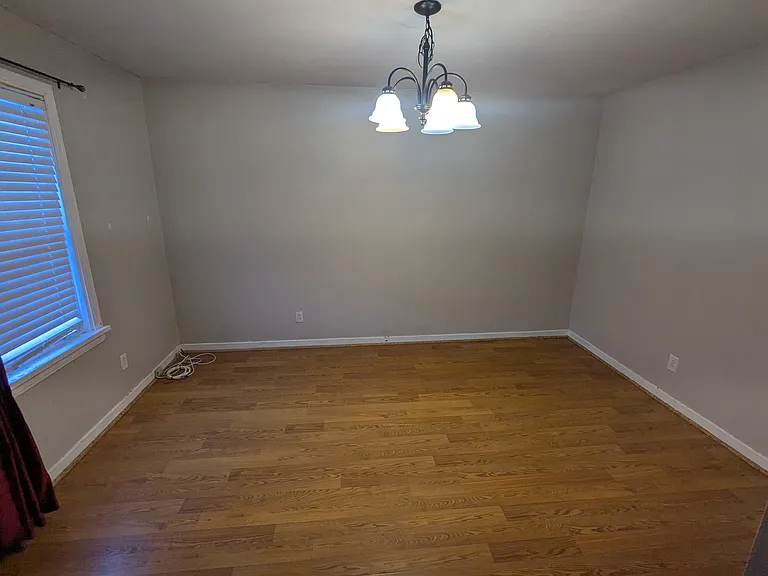 130 Russell Dr — Photo 7