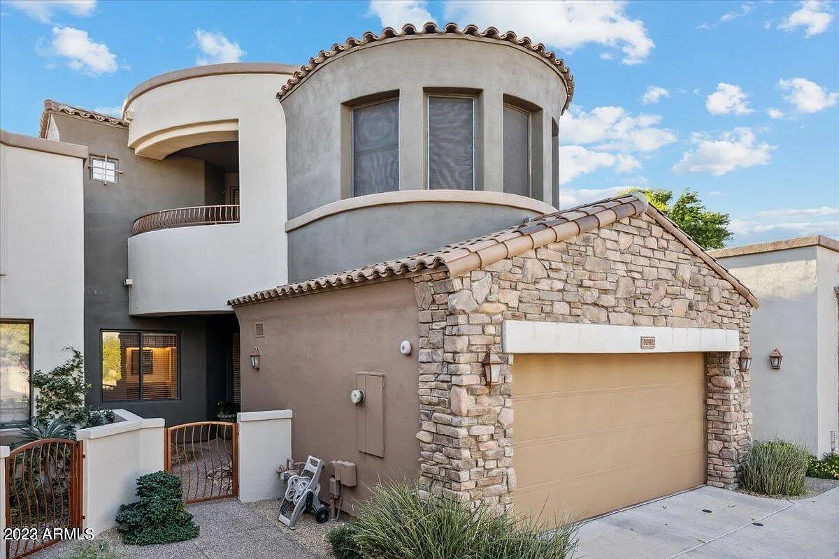 3 bed, 3.5 bath, 2623 sqft, $6,000 — Photo 4