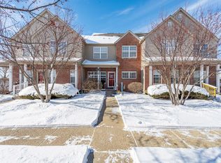 604 Clayton Cir #604, Sycamore, IL 60178