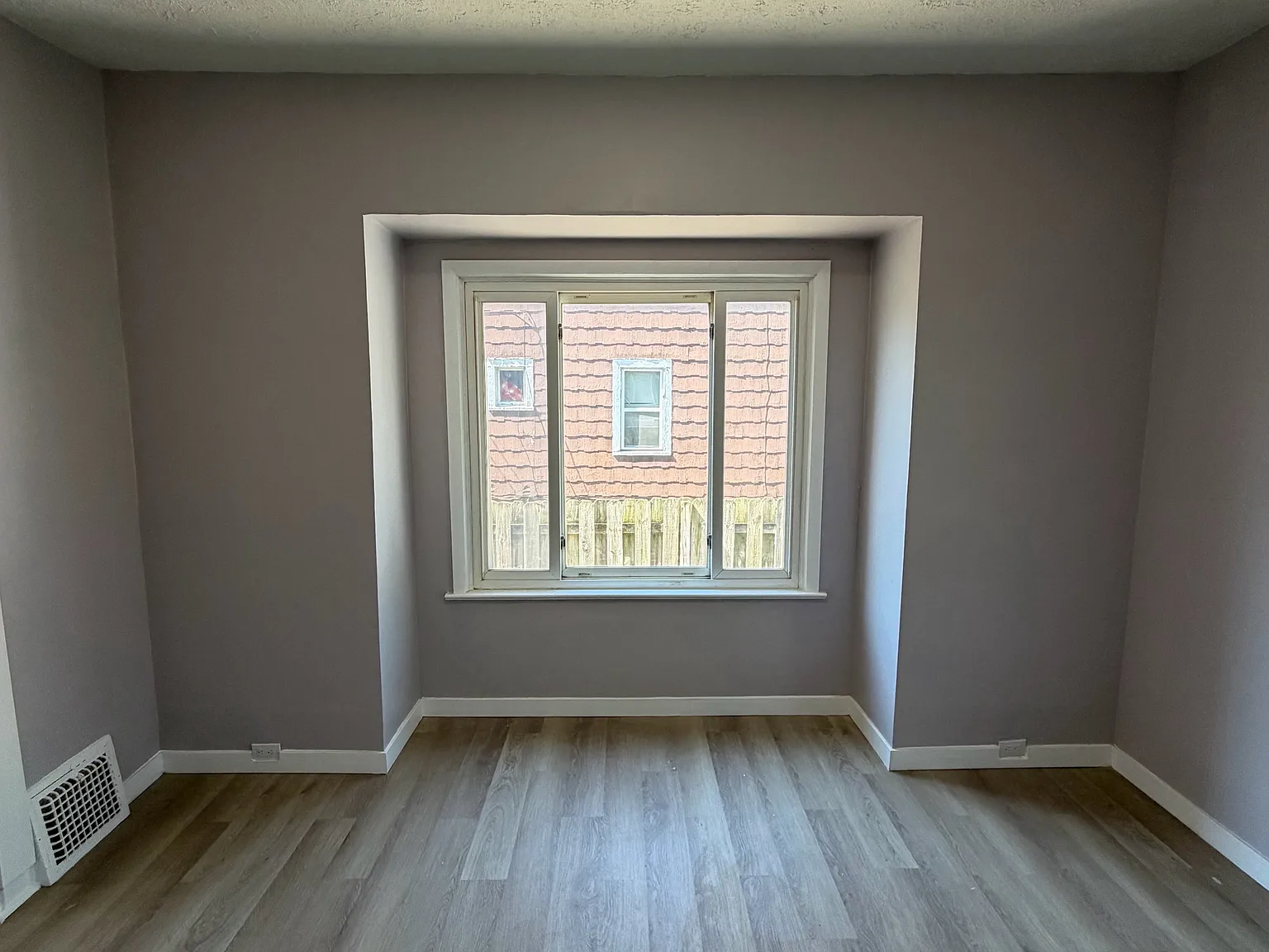 2 bed, 1174 sqft, $1,300 — Photo 3