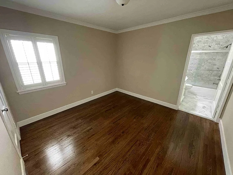 4432 Bakman Ave — Photo 17