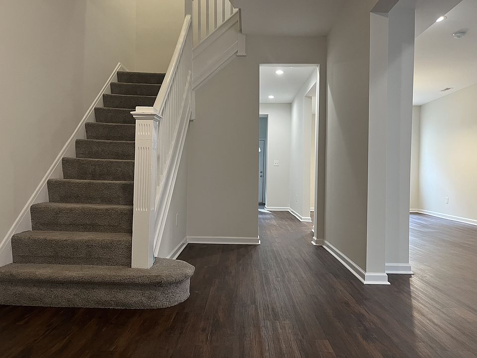 1st image of 304 Lyndhurst St #1