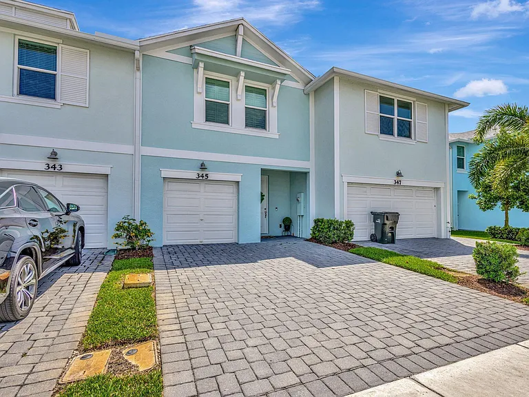 345 SE Angler Dr — Photo 42