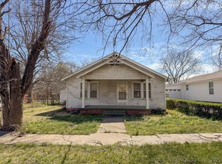 615 W 4th St, Ada, OK 74820