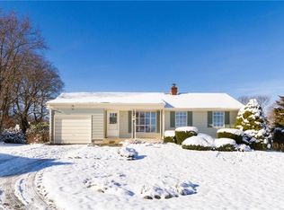 30 Walcott Ave, Jamestown, RI 02835