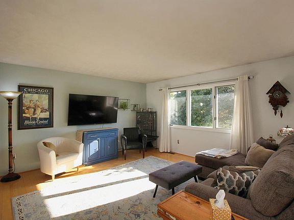 5th image of 3043 17th Street Ct