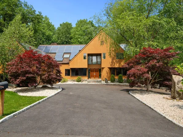 5 Ponds Lane, Purchase, NY 10577