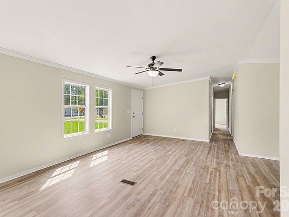 5th image of 1690 Rainey Rd
