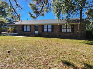 144 Meadowood Ln, Fitzgerald, GA 31750