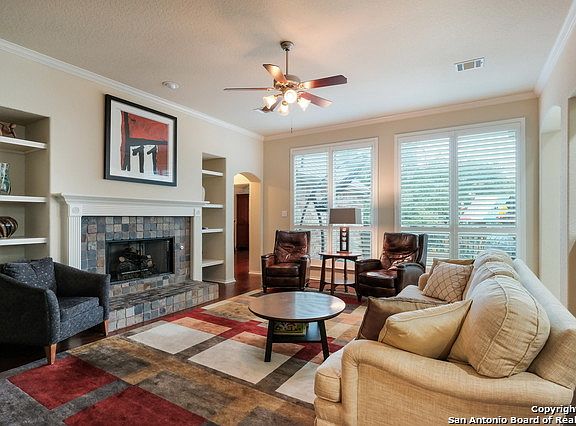 4th image of 21834 Barton Woods